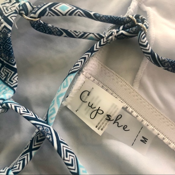 Cupshe Plunge Strappy Lace Up Greek Key One Piece Swimsuit M NEW - Picture 2 of 9